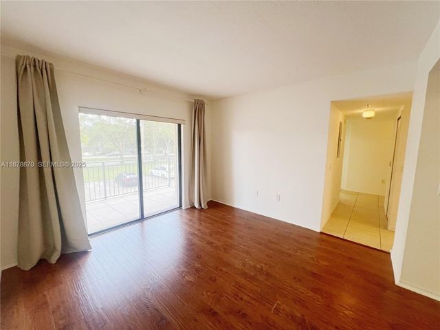 9340 Fontainebleau Boulevard W206, Miami, FL 33172
