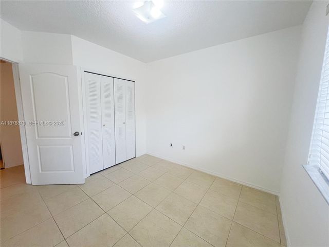 9340 Fontainebleau Boulevard W206, Miami, FL 33172