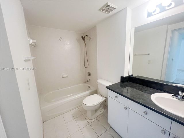 9340 Fontainebleau Boulevard W206, Miami, FL 33172
