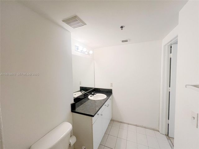 9340 Fontainebleau Boulevard W206, Miami, FL 33172