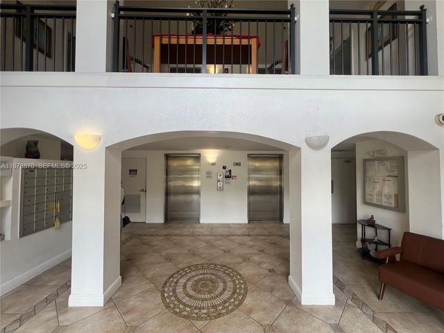9340 Fontainebleau Boulevard W206, Miami, FL 33172