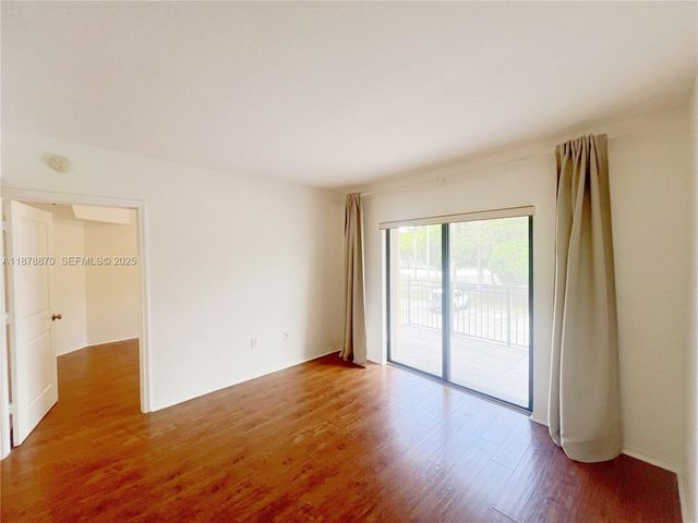 9340 Fontainebleau Boulevard W206, Miami, FL 33172