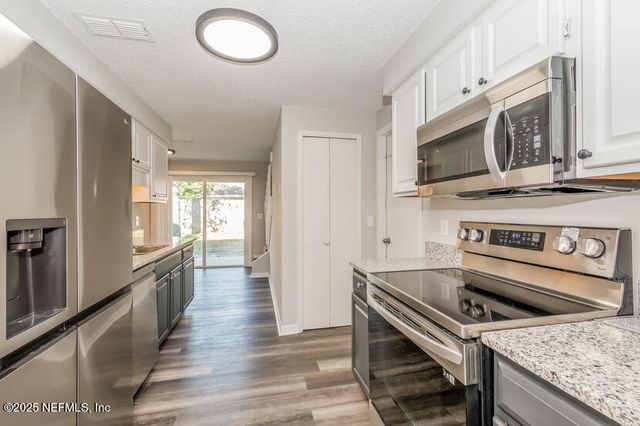 7941 CAMPBELL TOWN Court, Jacksonville, FL 32244