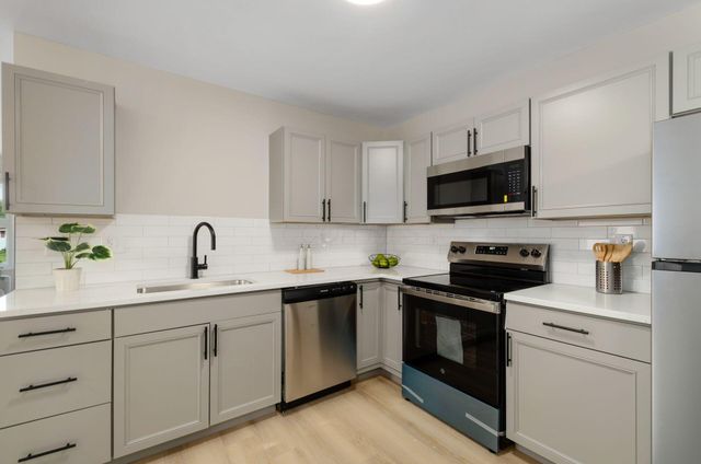 1029 S Hague Avenue, Columbus, OH 43204
