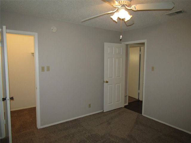 11443 Ptarmigan DR, Austin, TX 78758