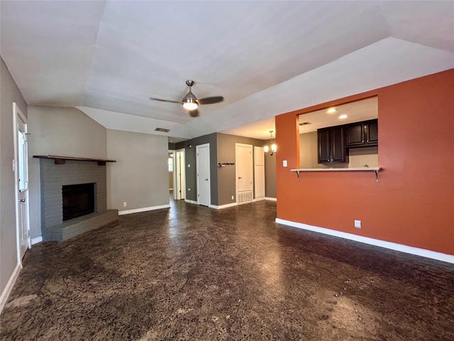 11443 Ptarmigan DR, Austin, TX 78758