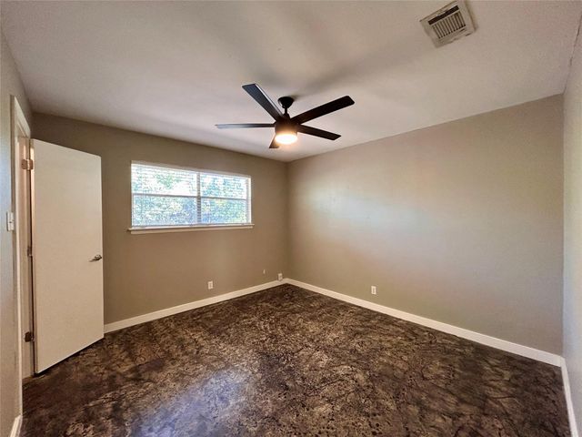 11443 Ptarmigan DR, Austin, TX 78758