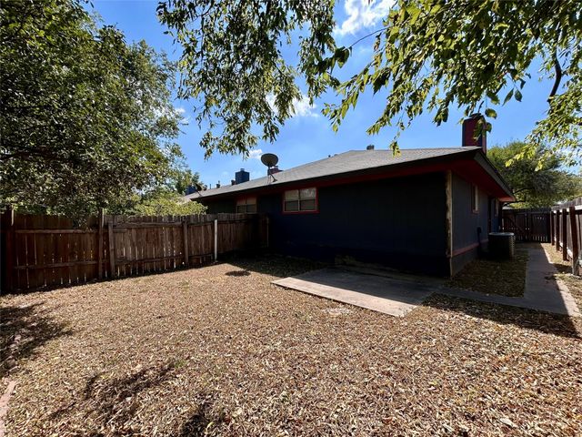 11443 Ptarmigan DR, Austin, TX 78758