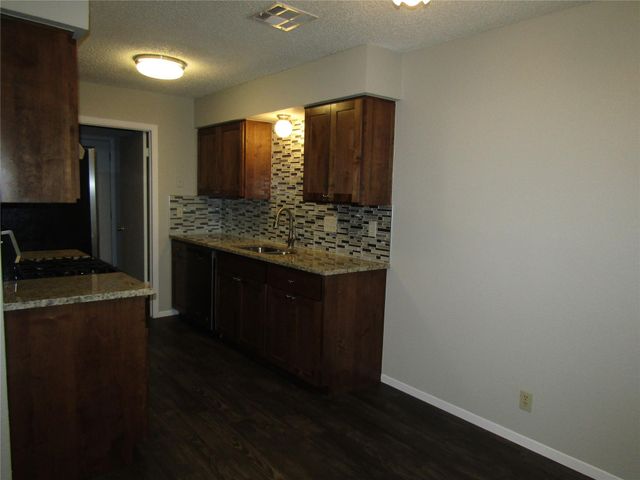 11443 Ptarmigan DR, Austin, TX 78758