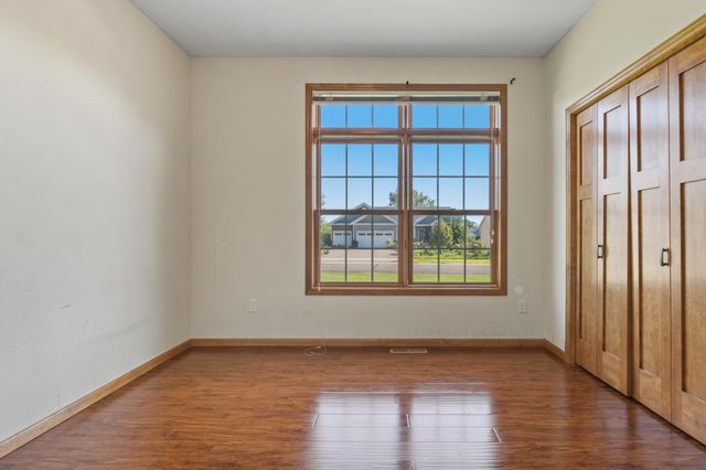 6427 Tessman Terrace N, Brooklyn Park, MN 55445