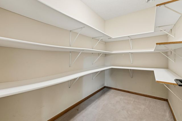 6427 Tessman Terrace N, Brooklyn Park, MN 55445