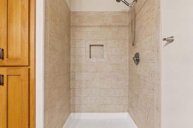 6427 Tessman Terrace N, Brooklyn Park, MN 55445