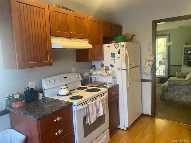 31 Glen Drive, Sound Beach, NY 11789