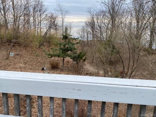 31 Glen Drive, Sound Beach, NY 11789