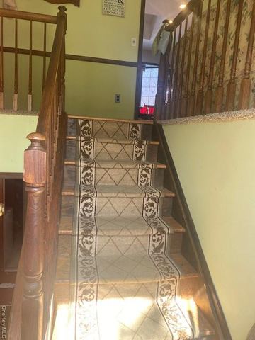 31 Glen Drive, Sound Beach, NY 11789