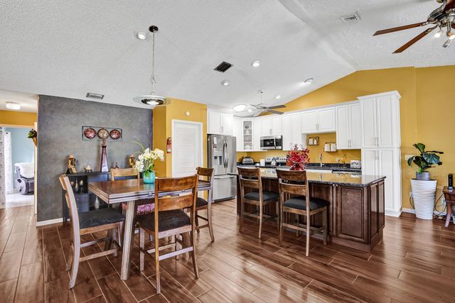 2915 NW 12th Street D, Delray Beach, FL 33445