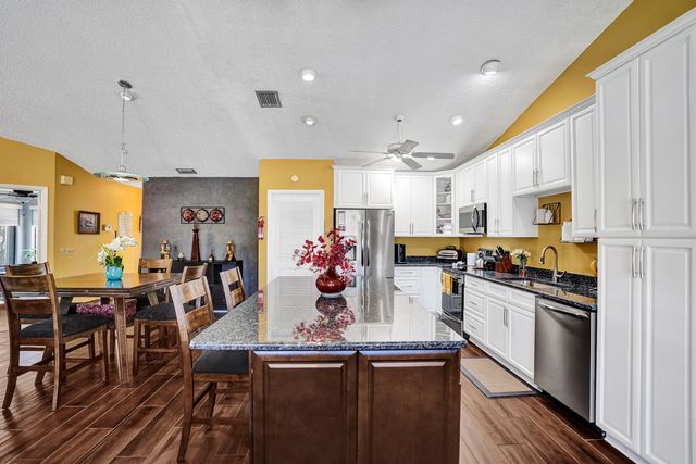 2915 NW 12th Street D, Delray Beach, FL 33445