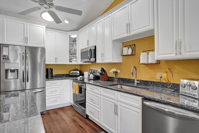 2915 NW 12th Street D, Delray Beach, FL 33445