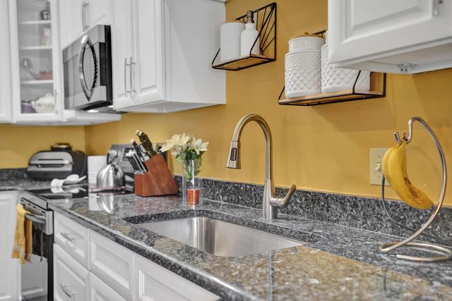 2915 NW 12th Street D, Delray Beach, FL 33445