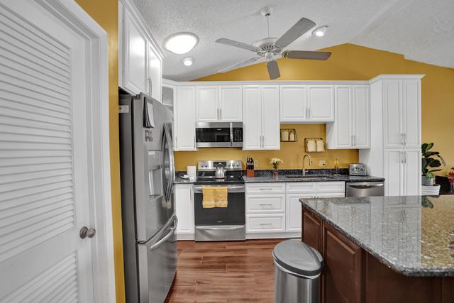 2915 NW 12th Street D, Delray Beach, FL 33445