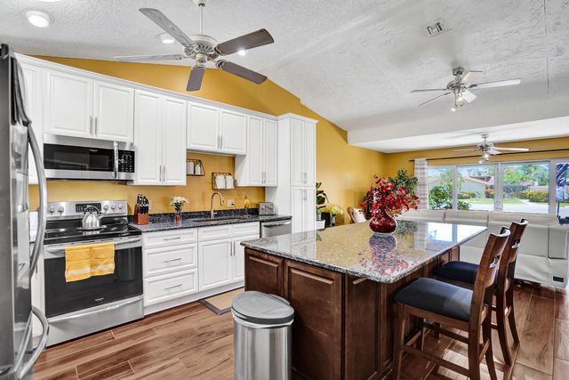 2915 NW 12th Street D, Delray Beach, FL 33445