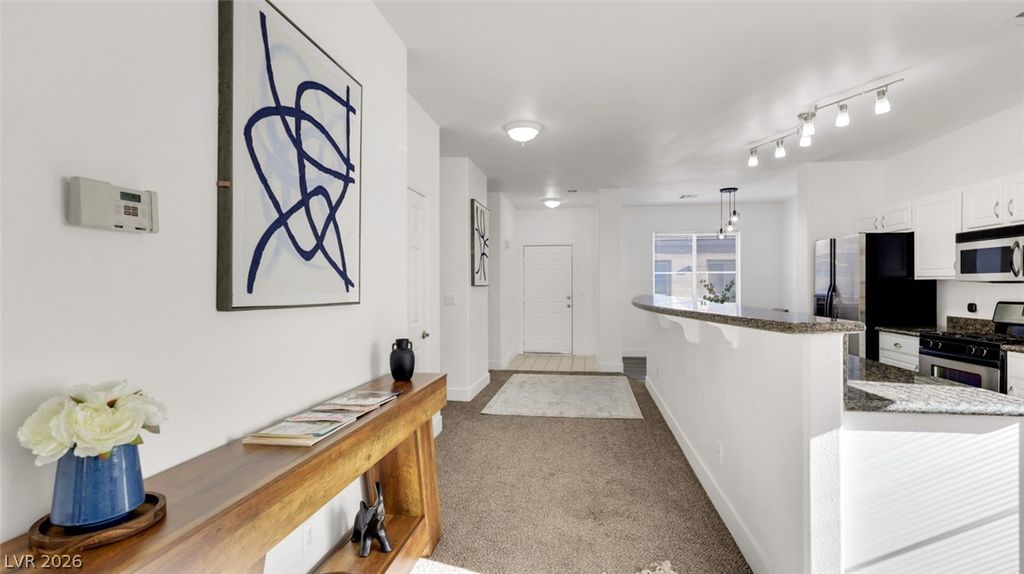 721 Peachy Canyon Circle 201, Las Vegas, NV 89144 — photo 2