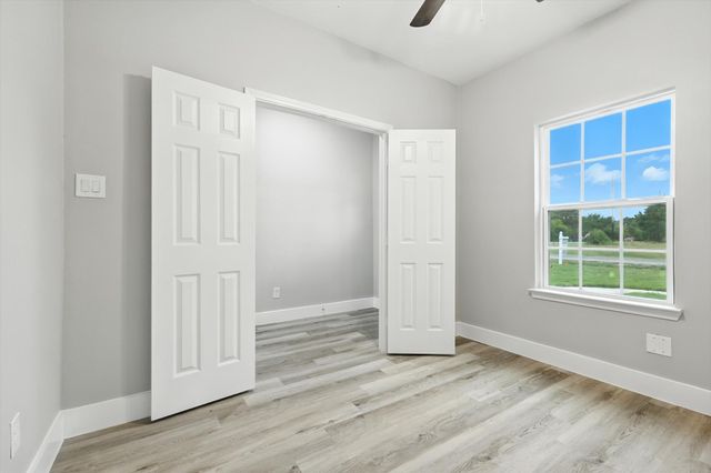 106 Center Drive, East Tawakoni, TX 77007