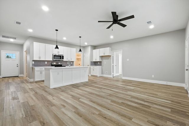 106 Center Drive, East Tawakoni, TX 77007