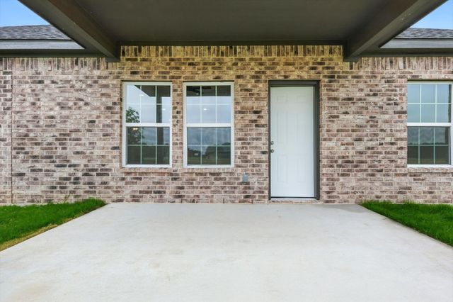 106 Center Drive, East Tawakoni, TX 77007