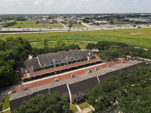2106 Shiveley Circle, Houston, TX 77032
