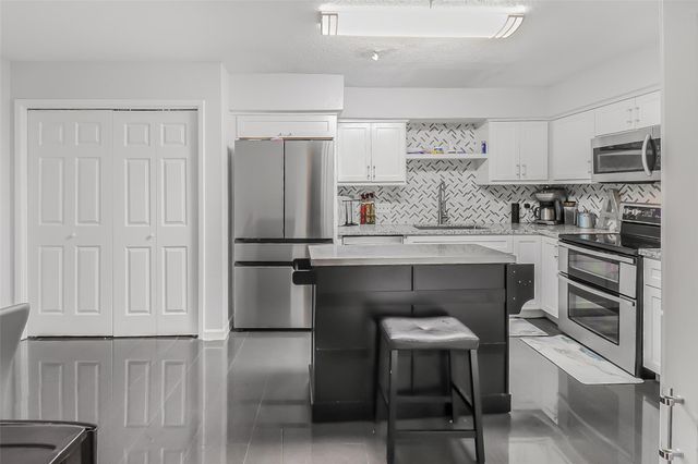 2106 Shiveley Circle, Houston, TX 77032