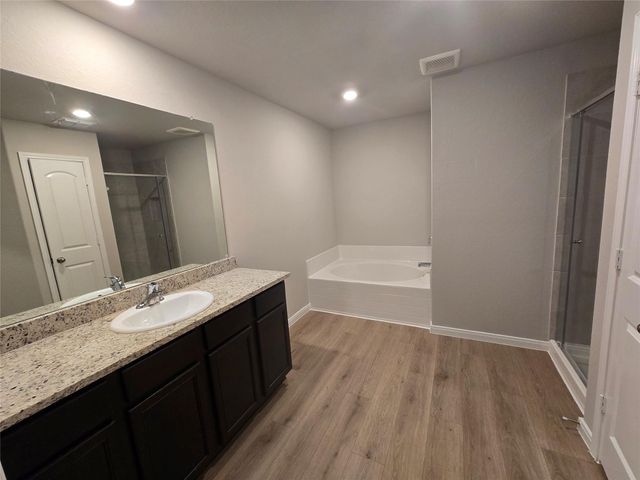 3971 Turtle CRK, New Braunfels, TX 78132