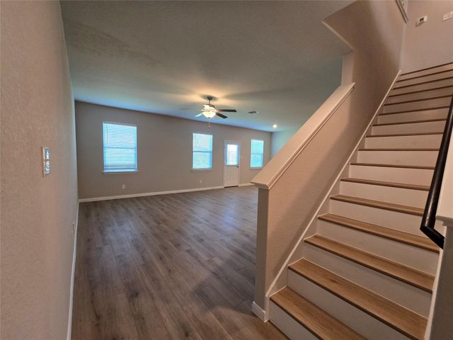 3971 Turtle CRK, New Braunfels, TX 78132