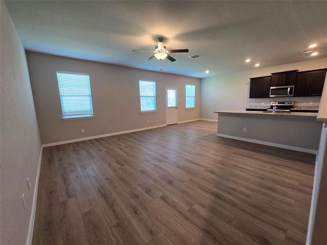 3971 Turtle CRK, New Braunfels, TX 78132