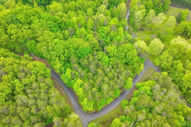 60 Old Barn Road, Moneta, VA 24121