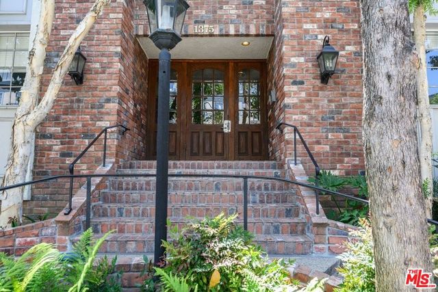 1375 Kelton Avenue 404, Los Angeles, CA 90024