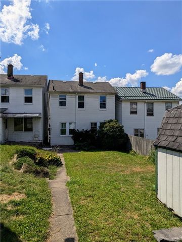 1805 Duquesne Avenue, Mckeesport, PA 15132