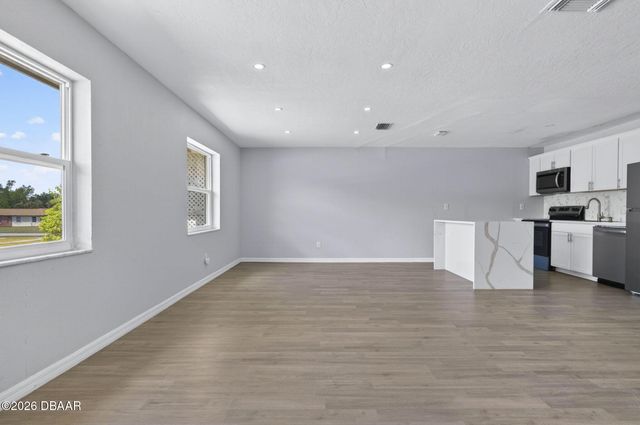 2272 Kent Road, Deltona, FL 32738