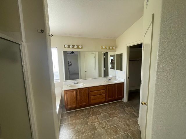 324 W Colt Road, Tempe, AZ 85284
