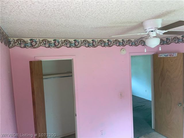 21559 Forest Avenue, Howe, OK 74940