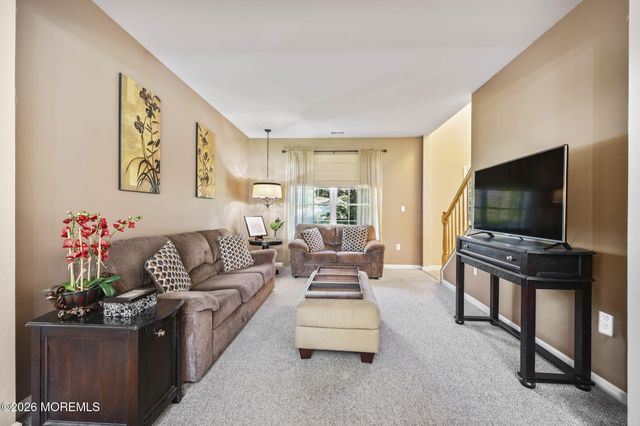 389 Fordham Place, Freehold, NJ 07728