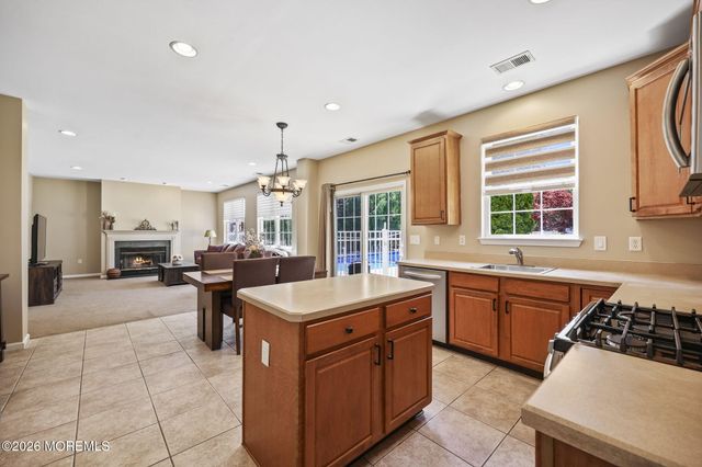 389 Fordham Place, Freehold, NJ 07728
