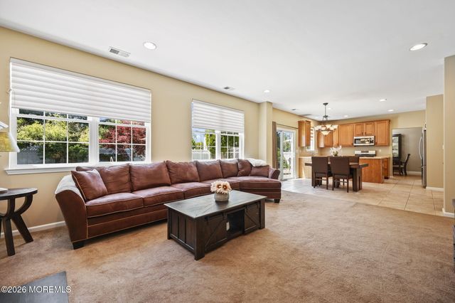 389 Fordham Place, Freehold, NJ 07728