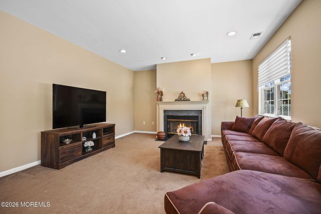 389 Fordham Place, Freehold, NJ 07728
