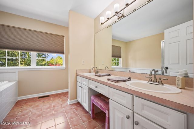 389 Fordham Place, Freehold, NJ 07728