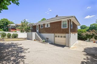816 N Broadway, Yonkers, NY 10701