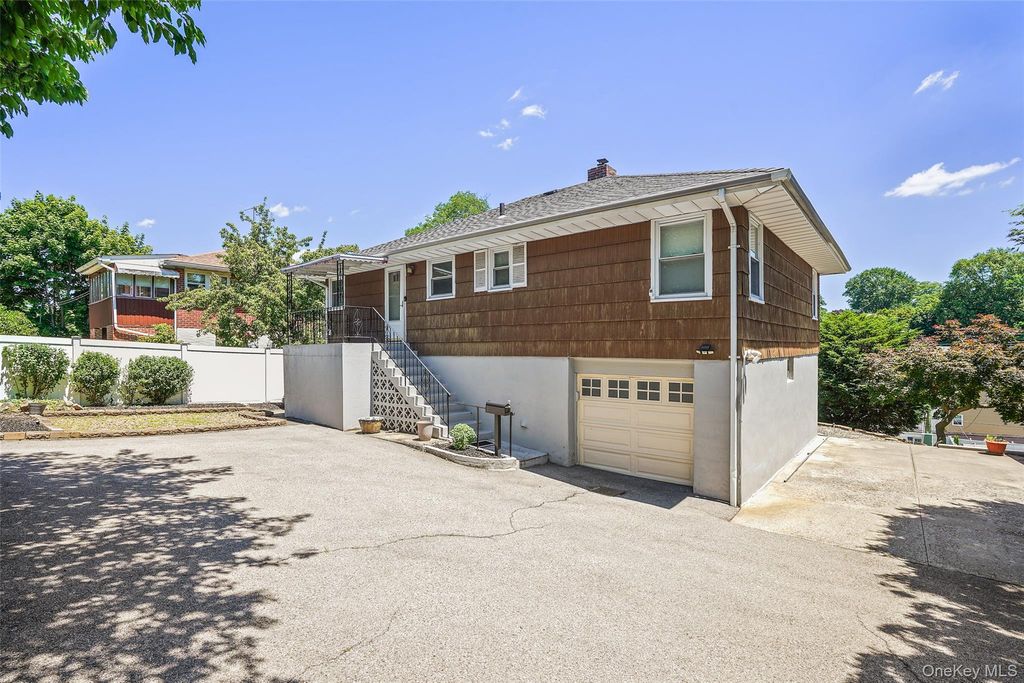 816 N Broadway, Yonkers, NY 10701