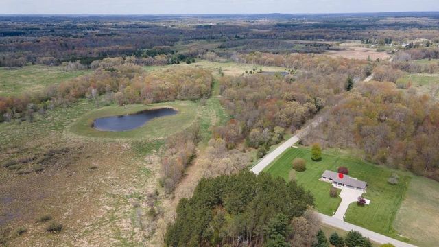 N1180 COUNTY ROAD EE, Redgranite, WI 54970