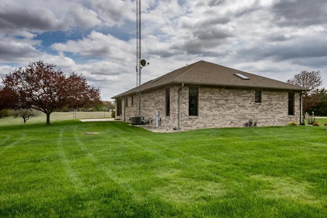 N1180 COUNTY ROAD EE, Redgranite, WI 54970