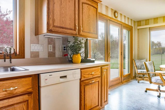 N1180 COUNTY ROAD EE, Redgranite, WI 54970
